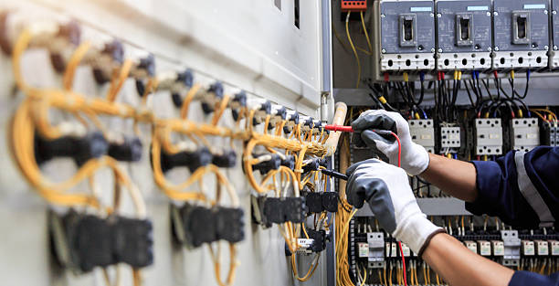 Professional Electrician technician working in Cactus Flats, AZ